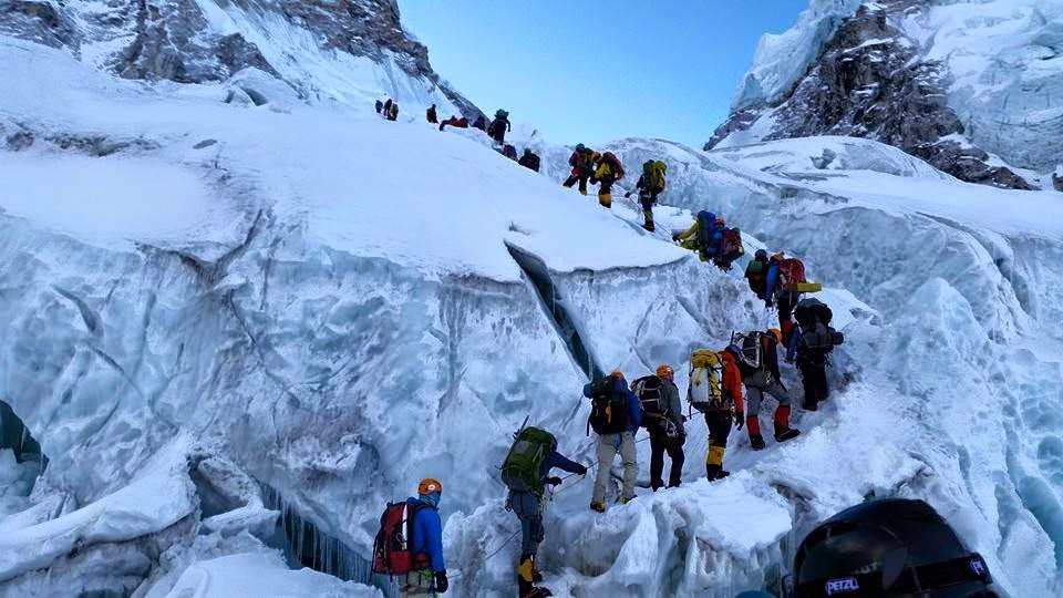 बर्सेनि बढ्दै कञ्चनजङ्घामा पर्यटक