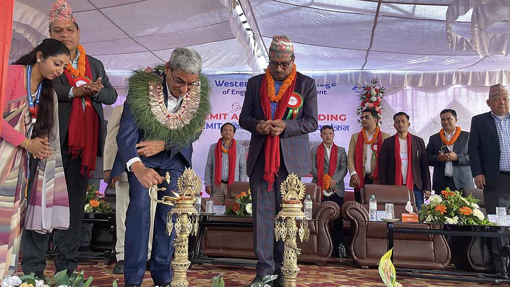 गणतन्त्रको विकल्प अन्य कुनै व्यवस्था हुनसक्दैन- गृहमन्त्री लेखक