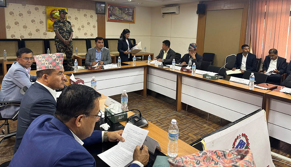 ‘स्वास्थ्य क्षेत्रका समस्या समाधान गर्न मिलेर काम गरौँ’