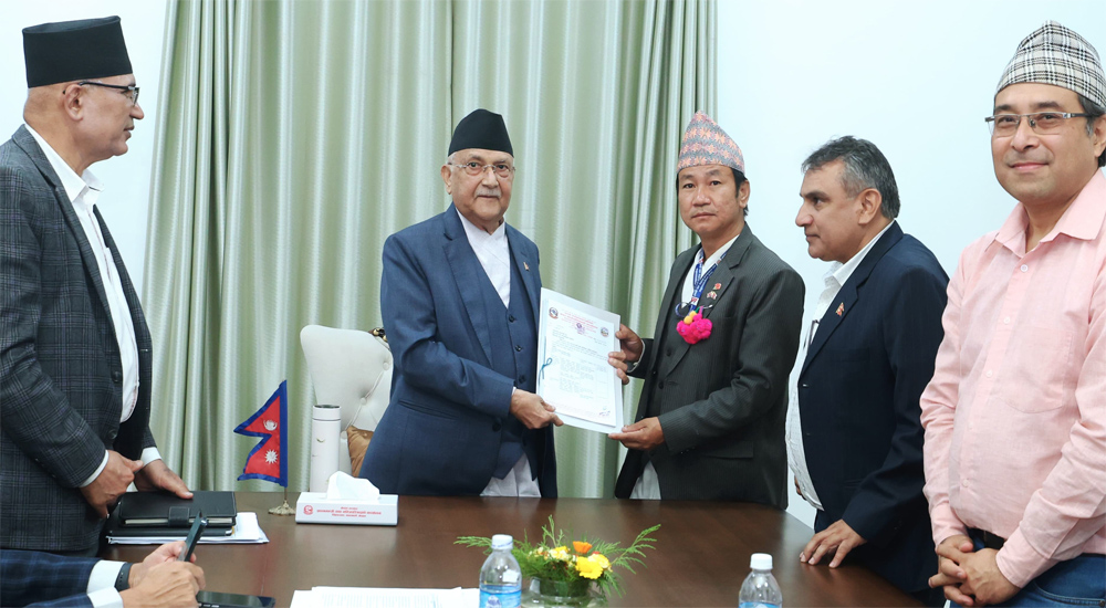 धरानवासीलाई खानेपानीको प्रबन्ध गर्ने प्रक्रिया अघि बढ्यो- प्रधानमन्त्री ओली